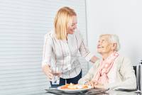 Seniorenbetreuung und Mahlzeitzubereritung